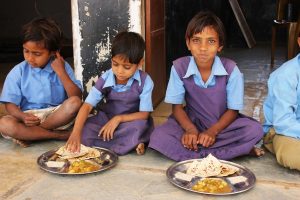 akshaya_patra_foundation_worlds_largest_NGO_runs_midday_meal_scheme